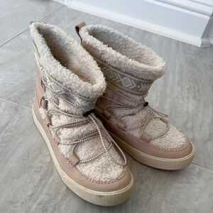 Toms booties